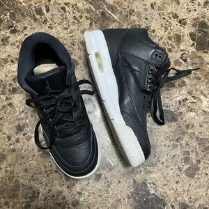 Jordan Retro 3 Cyber Monday (2016) Size 4..5Y